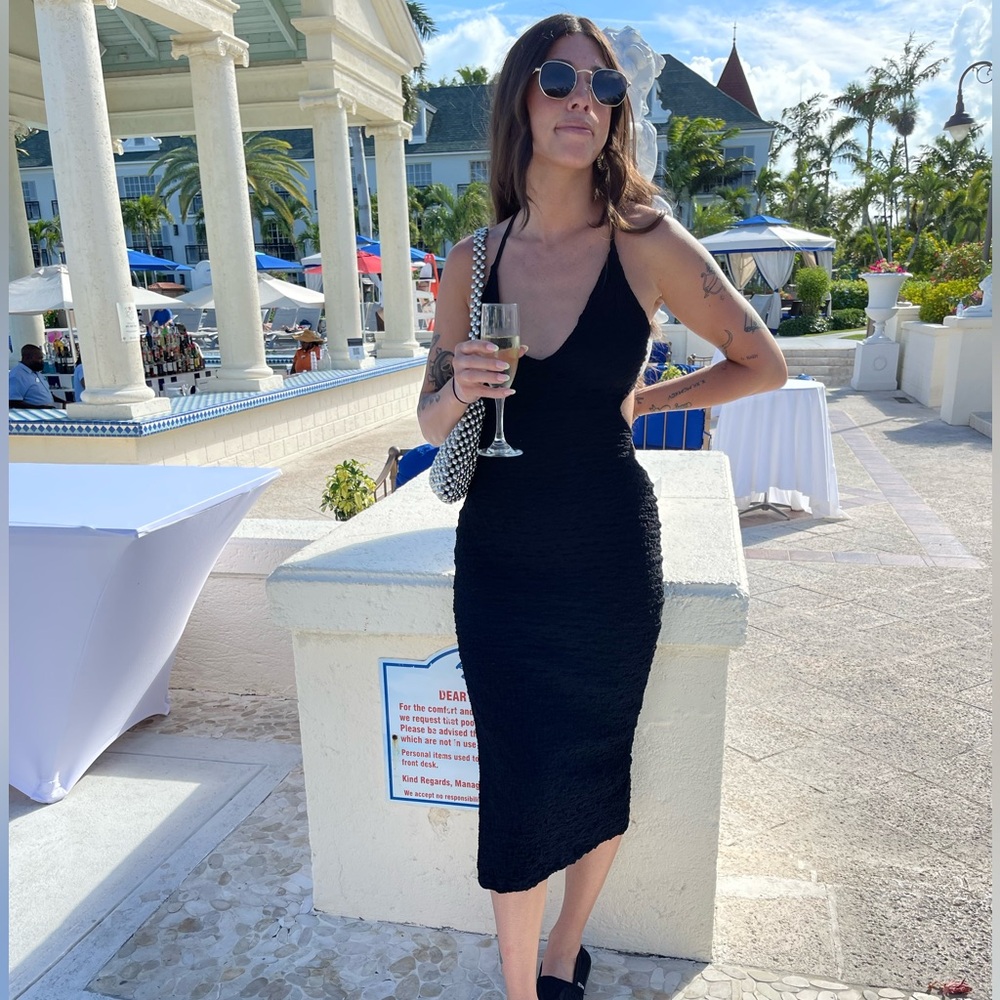ASTR The Label Alameda Crinkled Cutout Midi Dress
